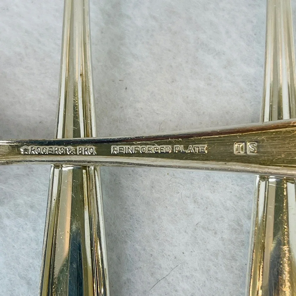 Rogers Brothers Silver Plate Teaspoons Set of 4 Vintage IS Floral Flatware